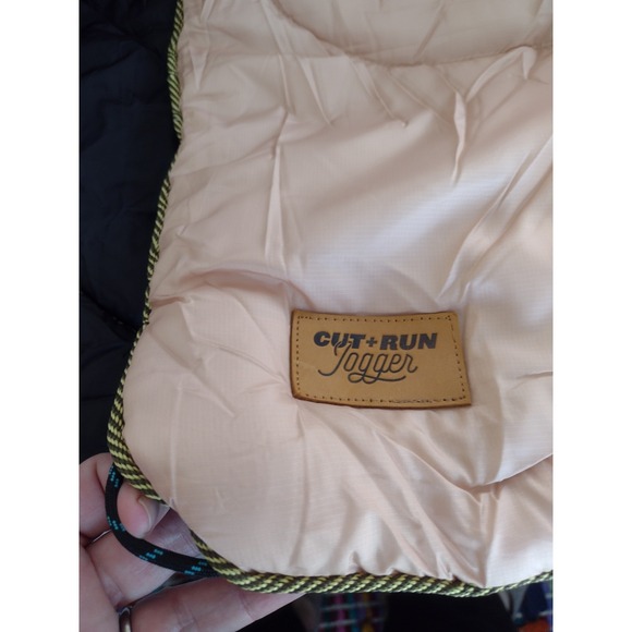 Rumpl The Original Puffy Blanket 1 Person 52x75 R100 Brown Tan Cut Run Jogger - Picture 7 of 9